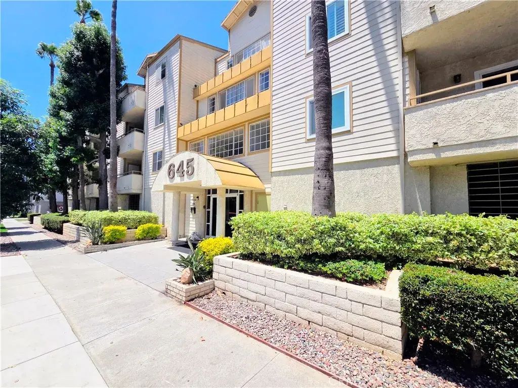 645 Chestnut Avenue 215, Long Beach