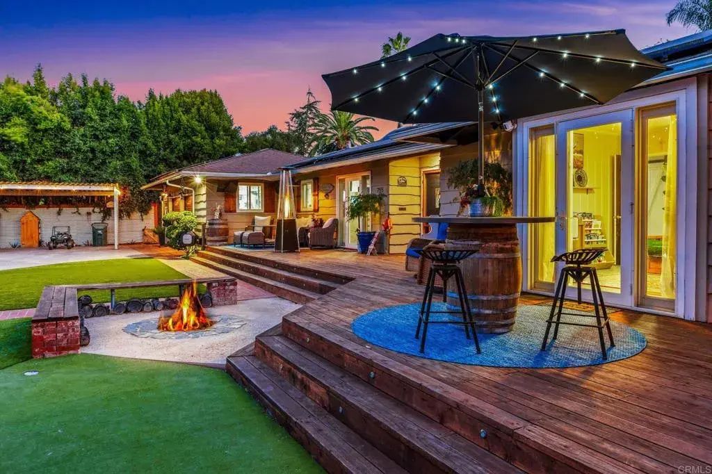 755 Beacon Place, Escondido
