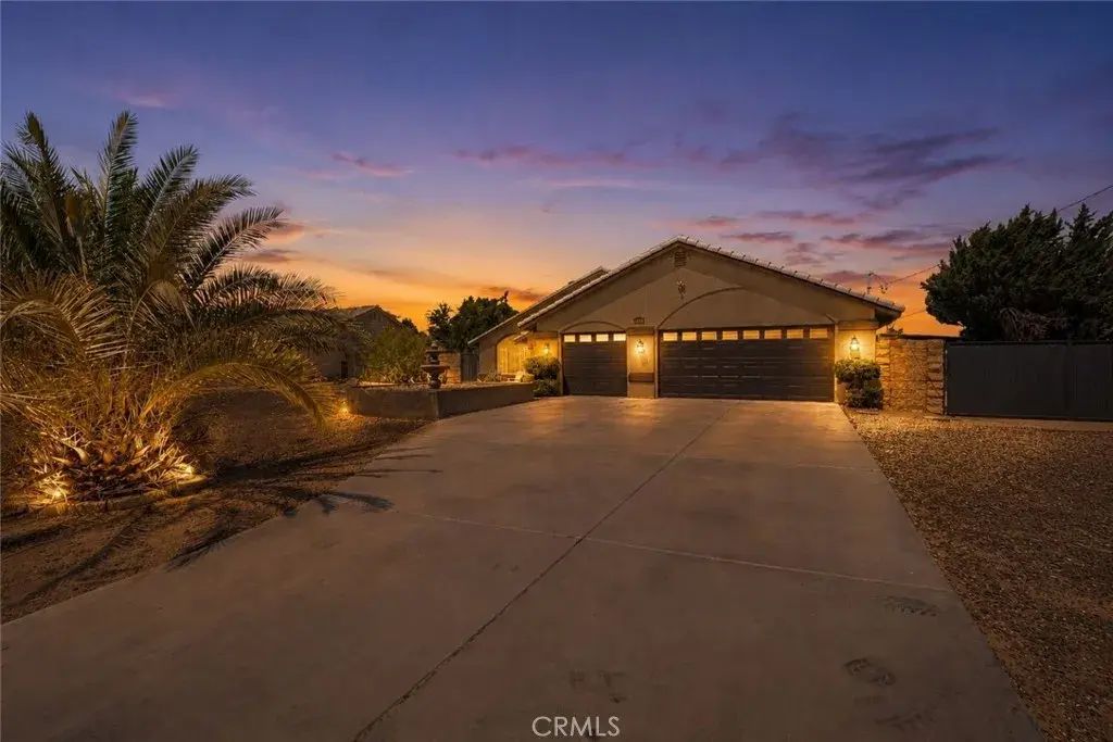7592 Redwood Avenue, Hesperia