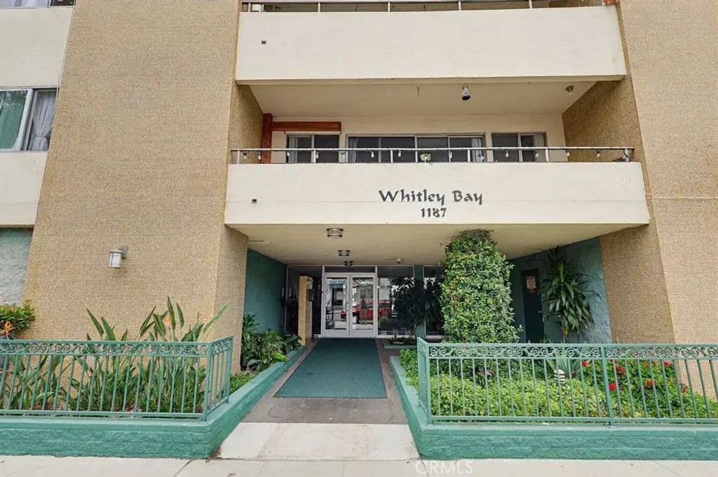 1187 E 3rd 210, Long Beach