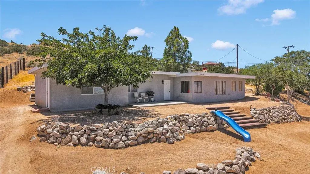 25623 Santa Rosa, Apple Valley