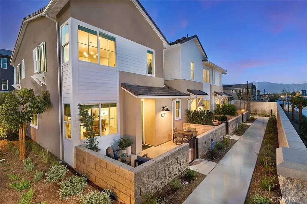 5912 Rockport Rd, Eastvale