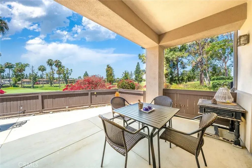2960 Champion 904, Tustin