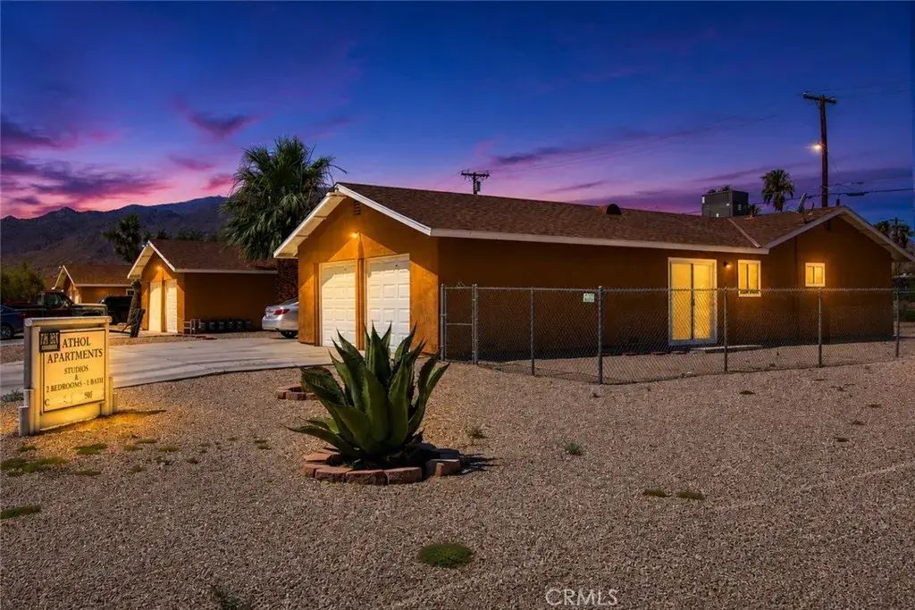 6424 Athol, 29 Palms