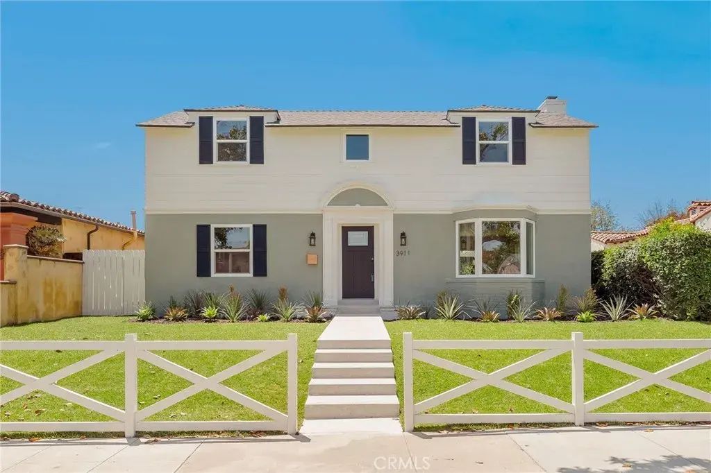3911 California Avenue, Long Beach