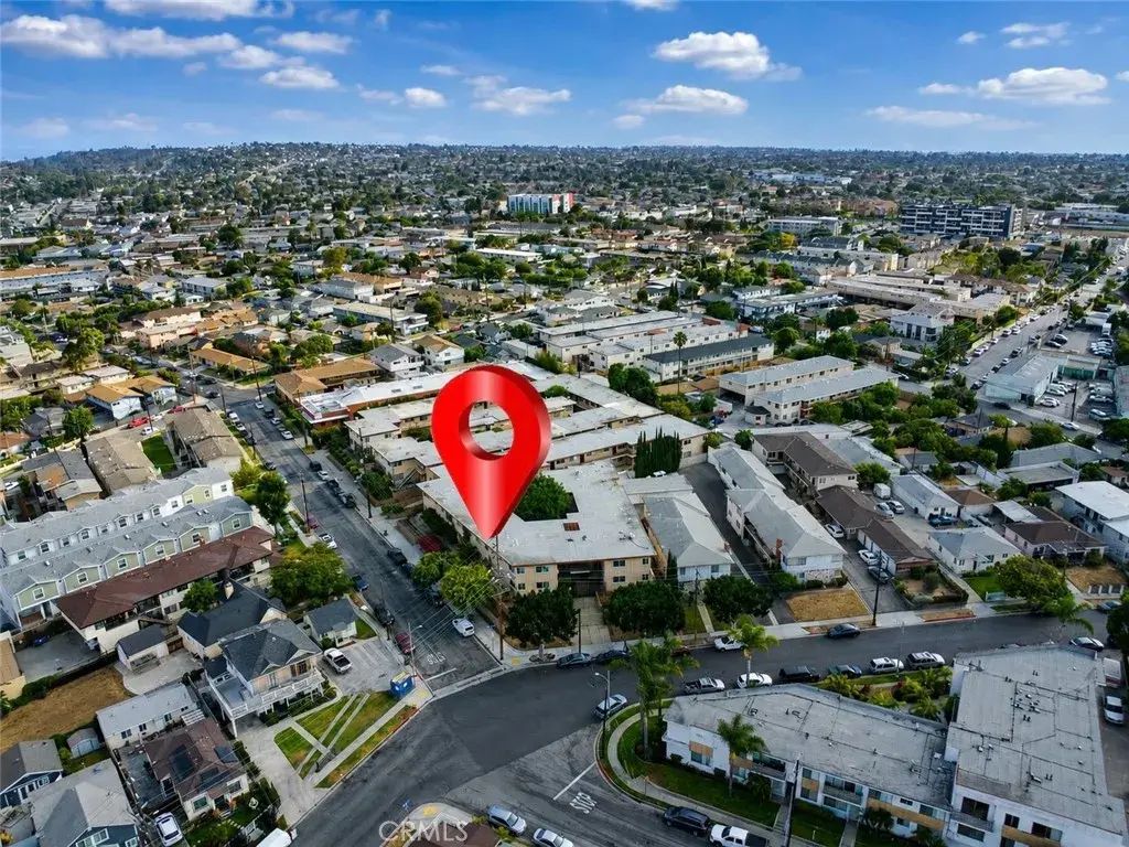 410 N Market Street 17, Inglewood
