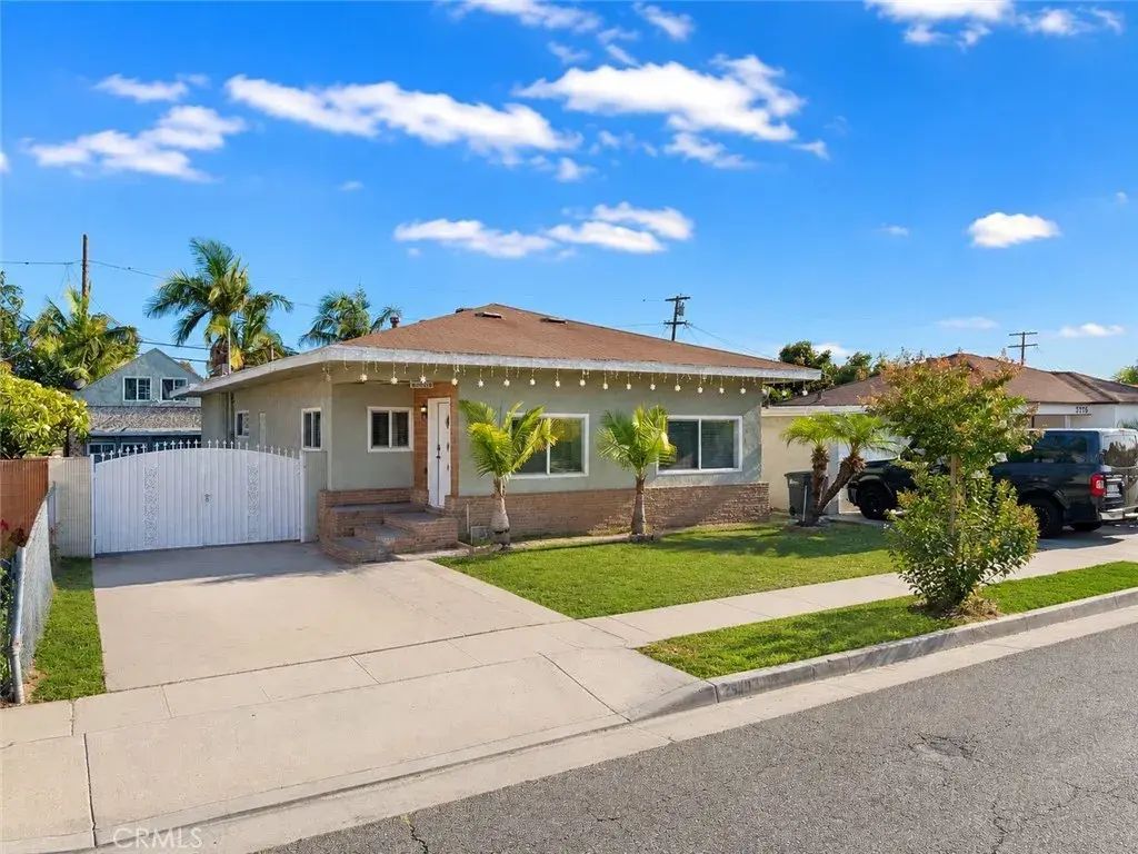 2980 Oakwood Avenue, Lynwood