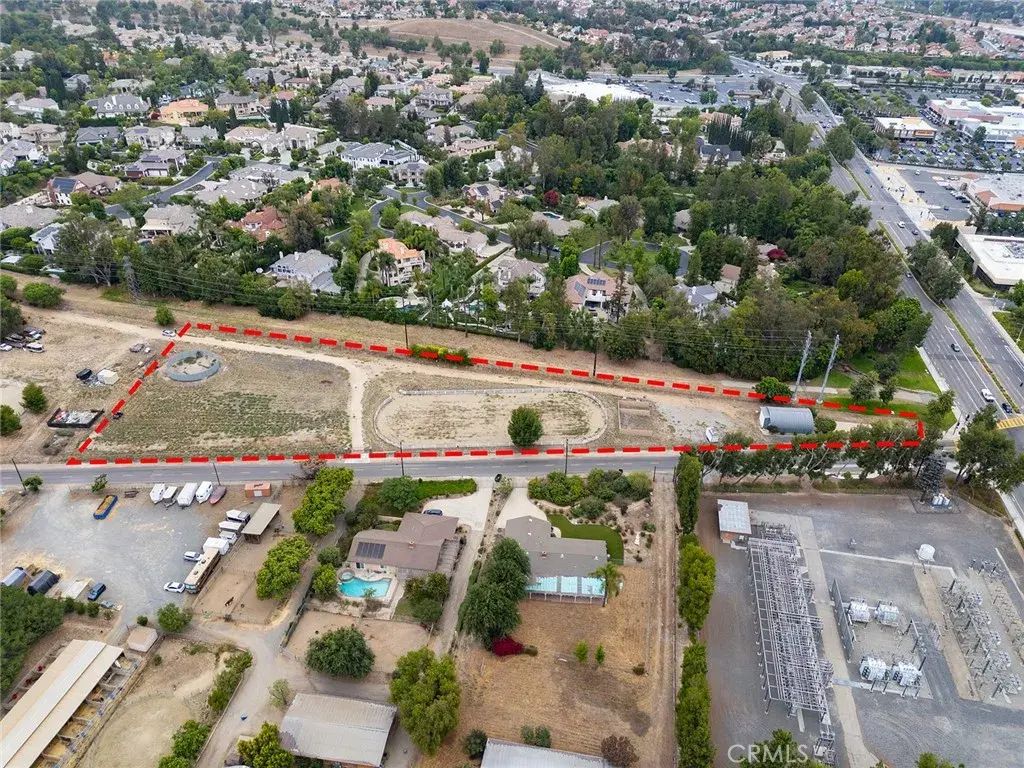 English Road, Chino Hills