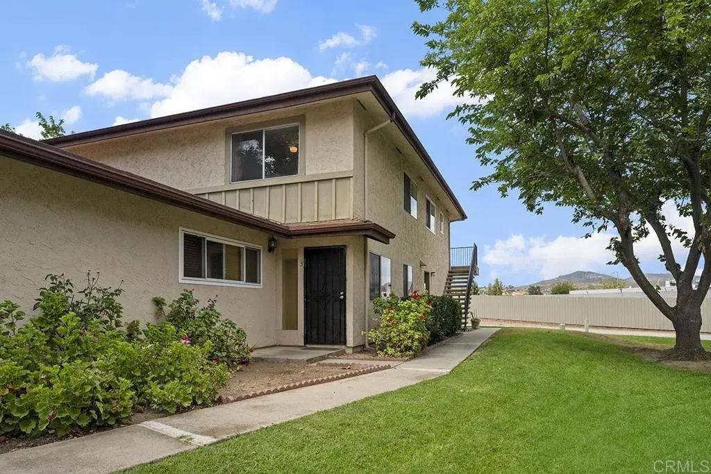 9851 Mission Viejo Ct 3, Santee