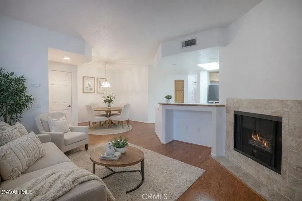 130 S Barranca 305, West Covina