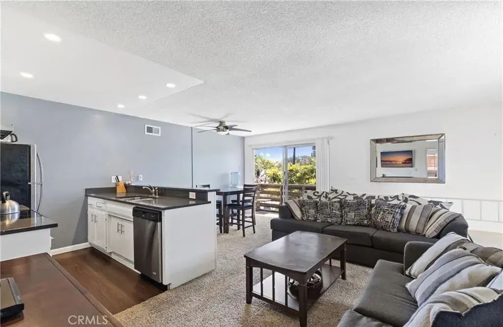 3206 W Balboa Boulevard, Newport Beach