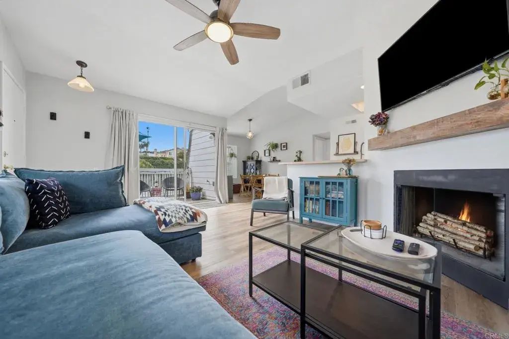5064 Via Manos F, Oceanside