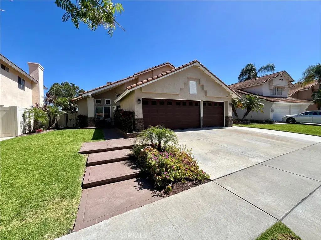 2636 Las Mercedes Lane, Corona