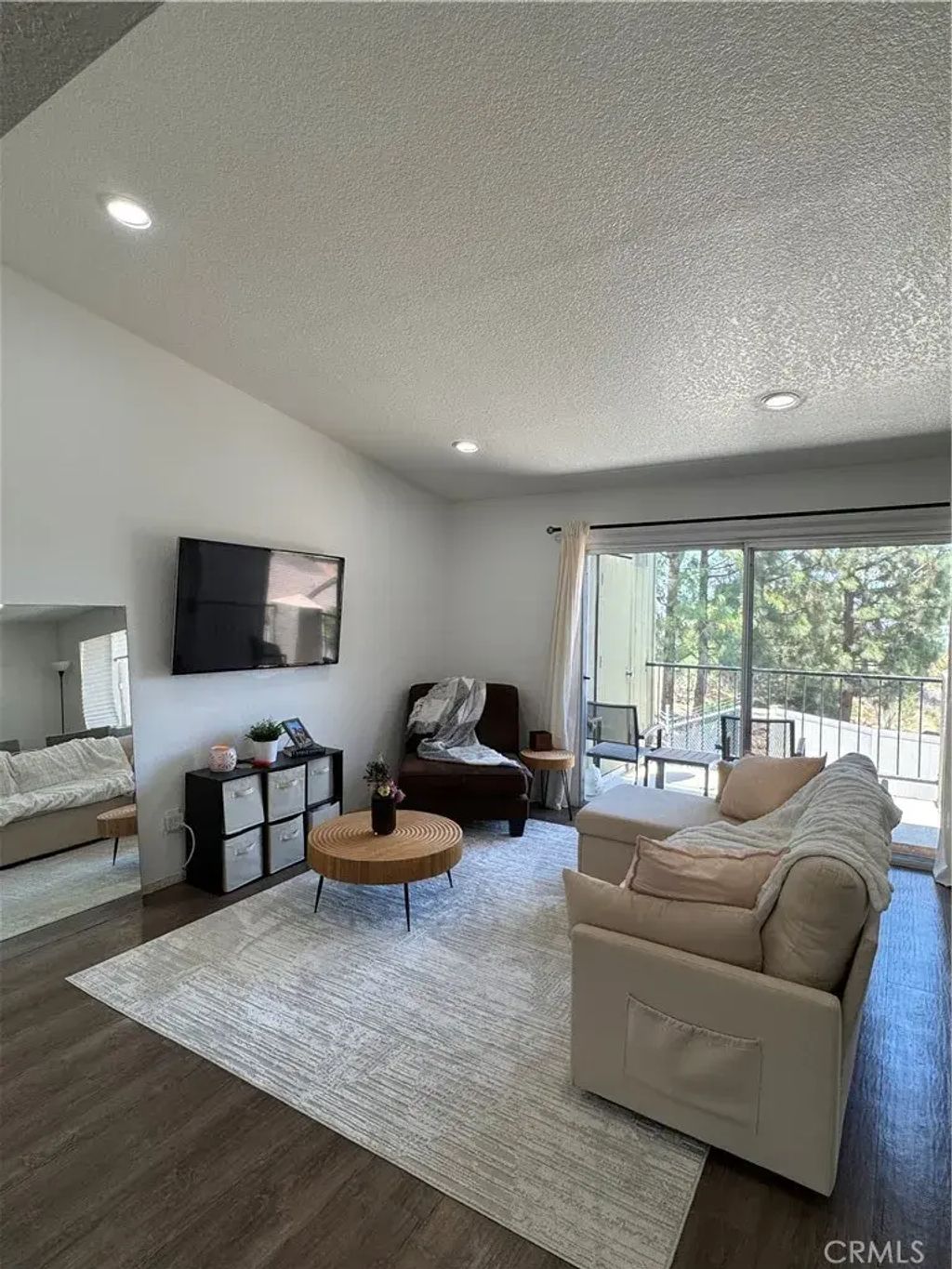 2548 Avenida Del Vista T 202, Corona