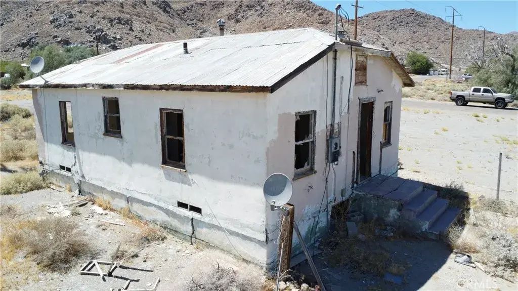 82317 5th Street, Trona