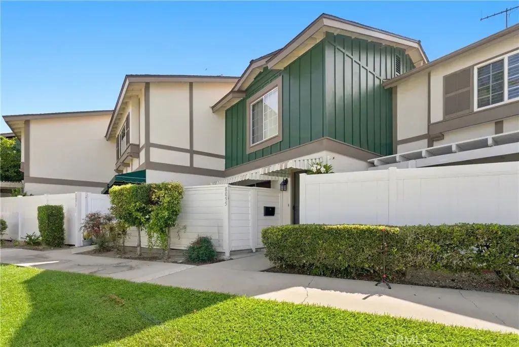 8095 Kerr Green, Buena Park