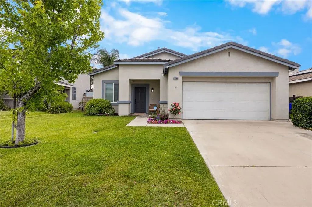 15589 Rockwell Avenue, Fontana