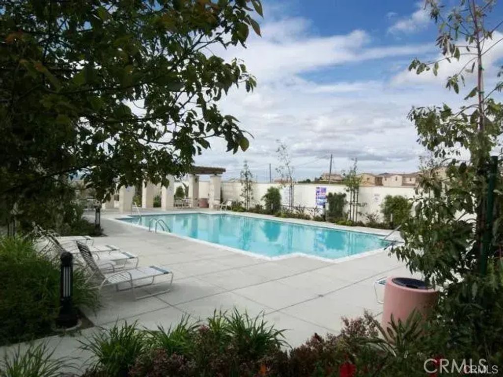 20009 Livorno, Porter Ranch