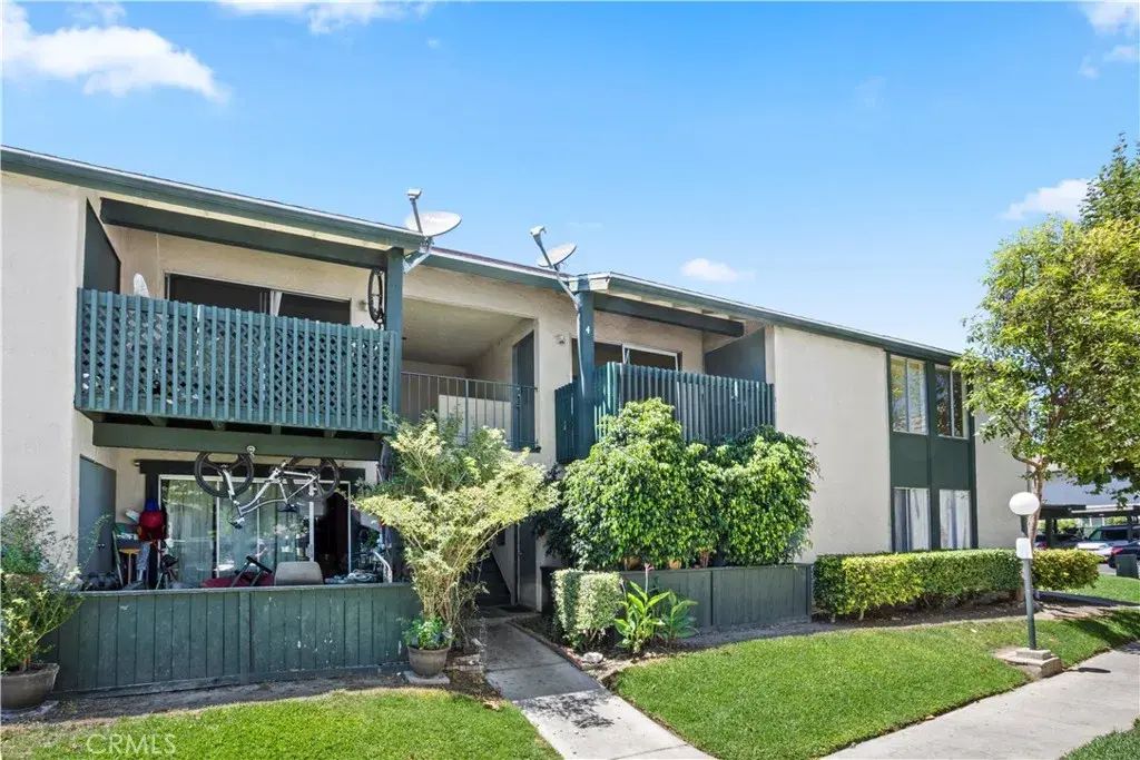 23276 Orange Avenue 4, Lake Forest
