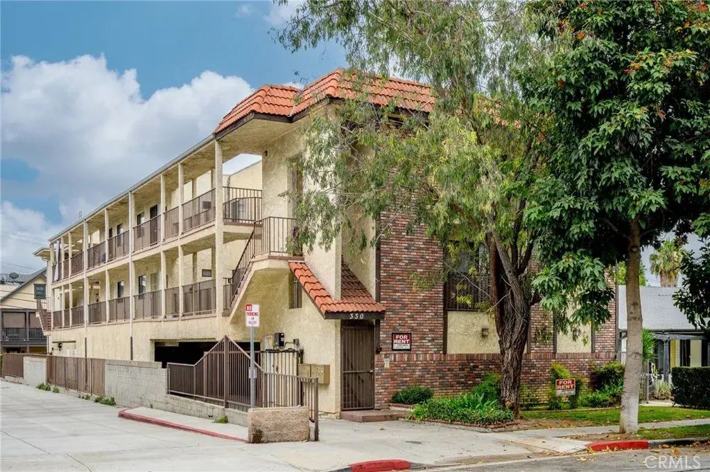 330 Pioneer Drive, Glendale