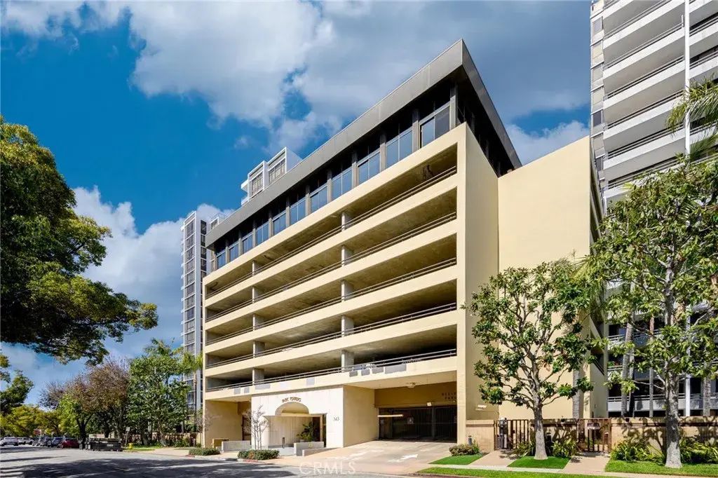 343 Pioneer Drive 1703, Glendale