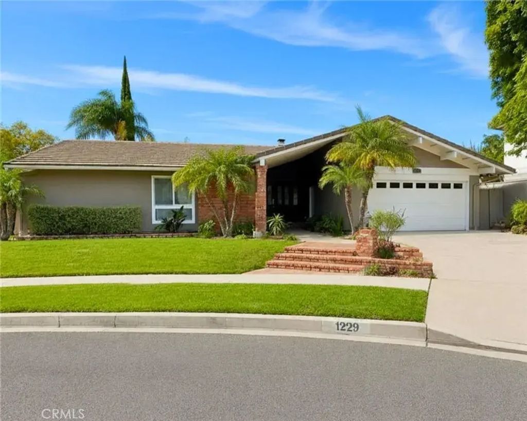 1229 Kelsford Court, Westlake Village