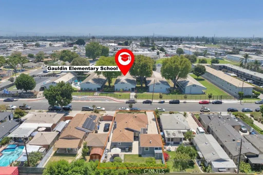 12327 Dunrobin, Downey