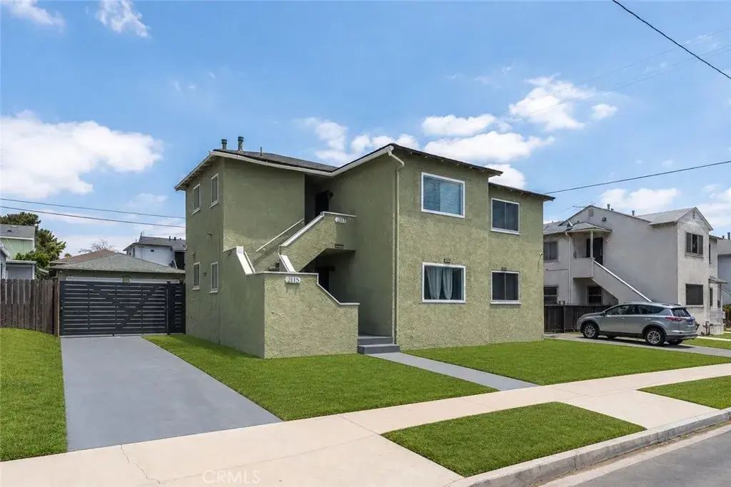 2115 W 103rd Place, Los Angeles