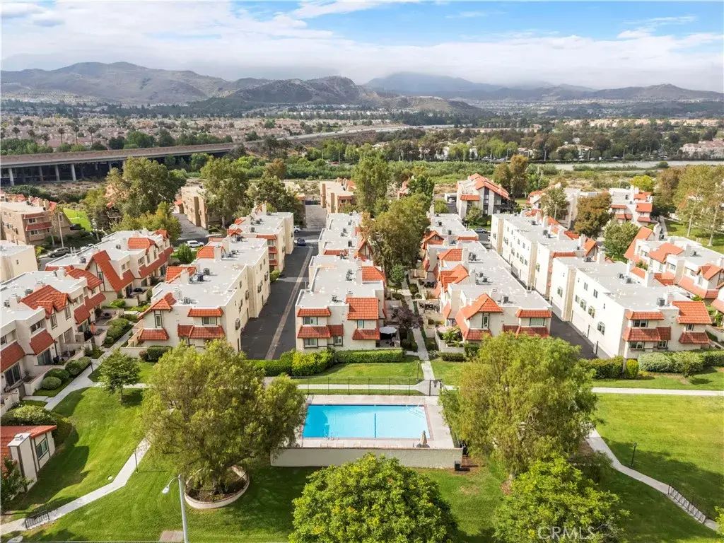 17955 River Circle 4, Canyon Country