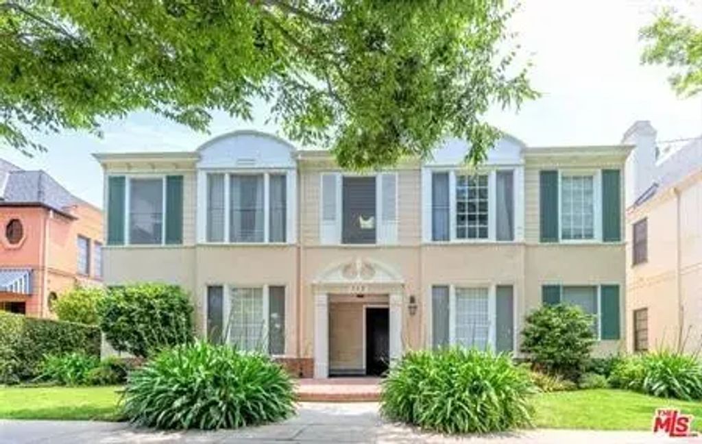 212 S Reeves 4, Beverly Hills