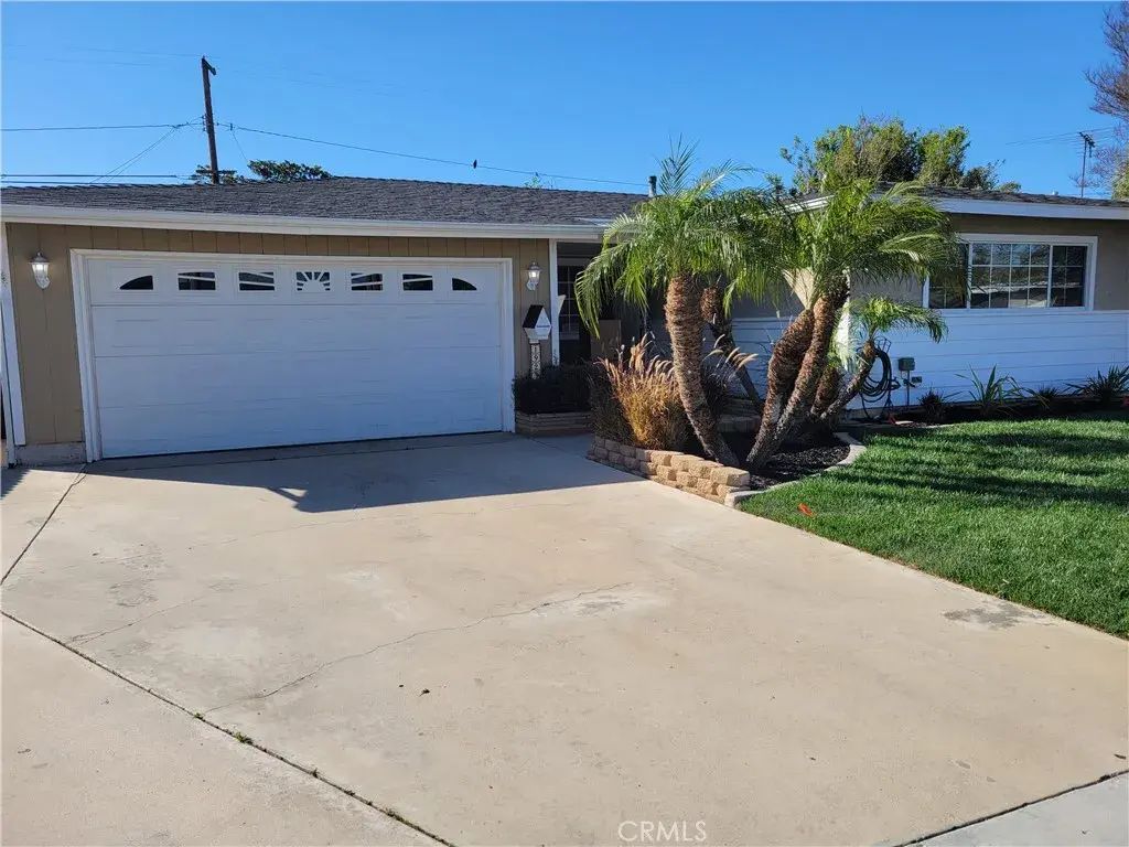 1923 Shipway Avenue, Long Beach