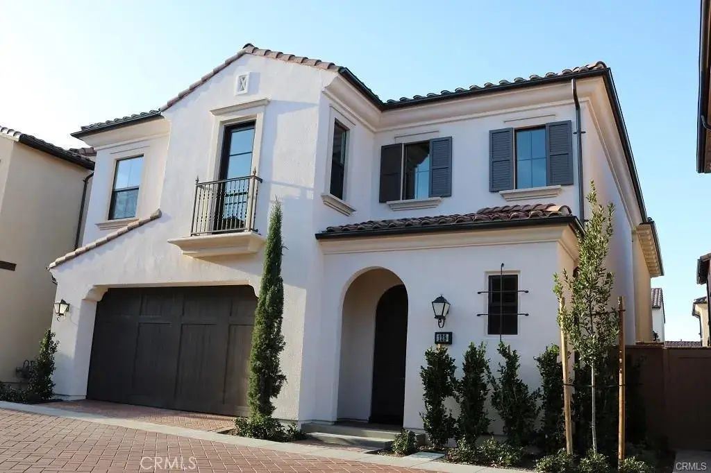 128 Mustang, Irvine