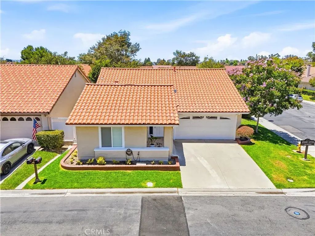 27692 Via Rodrigo, Mission Viejo