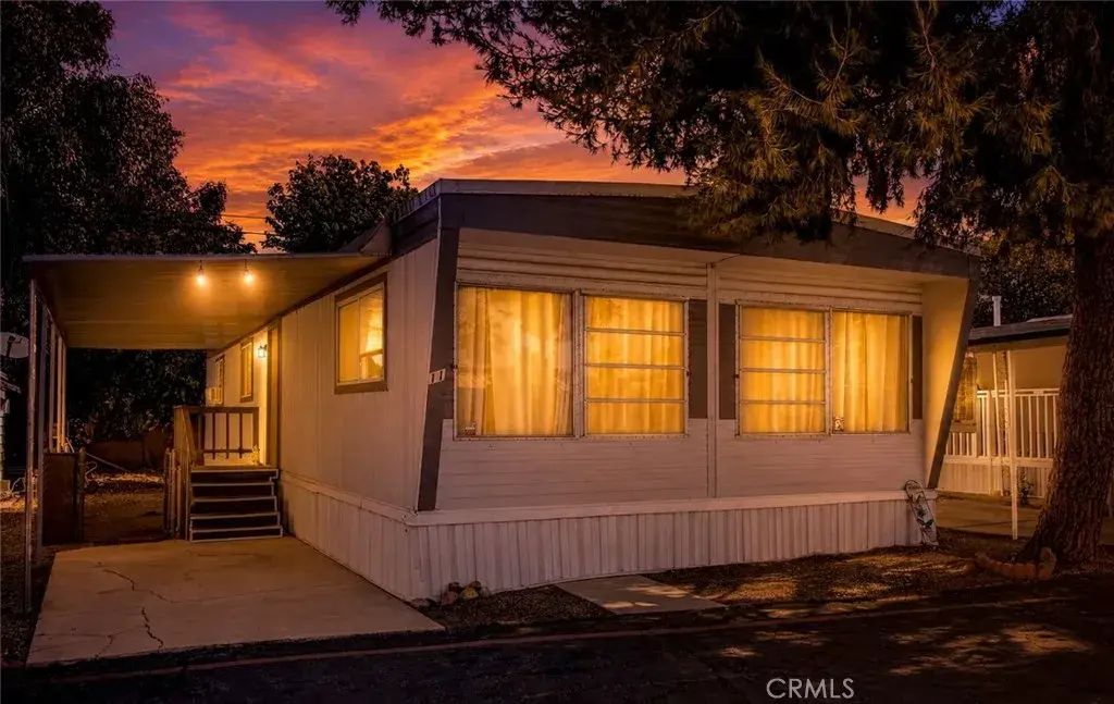 12813 7th 11, Yucaipa
