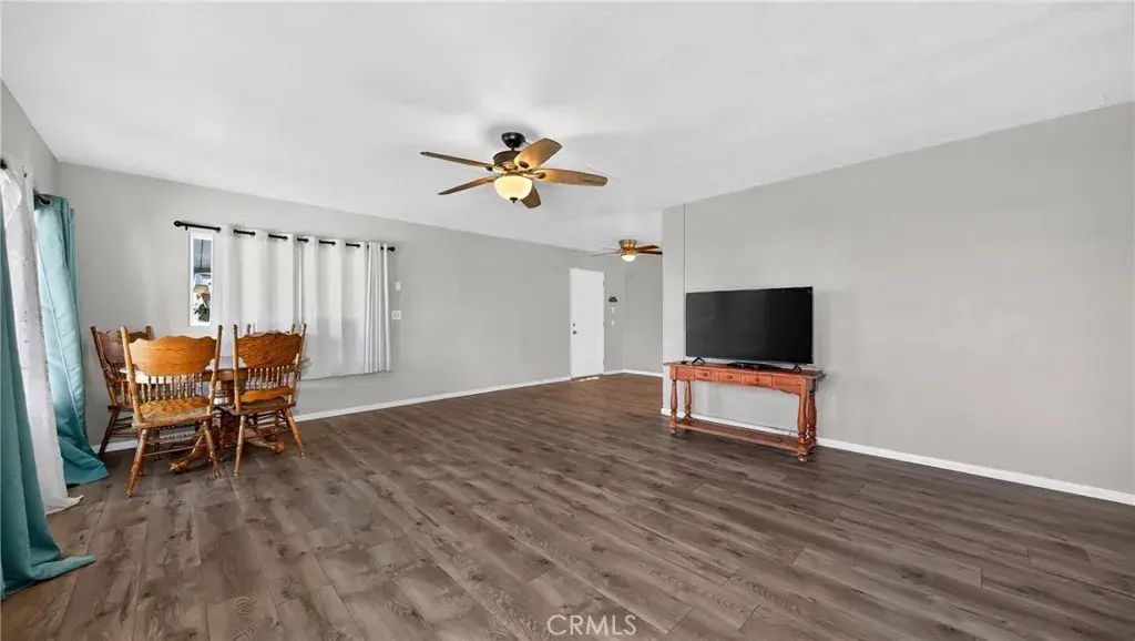 12813 7th 11, Yucaipa