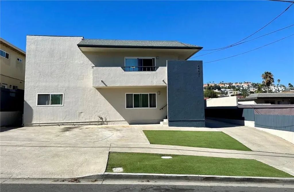 24831 La Cresta Drive E, Dana Point