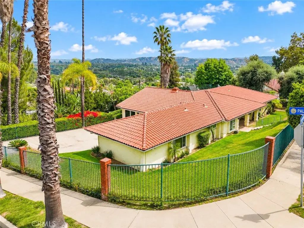 834 Cloverview, Glendora