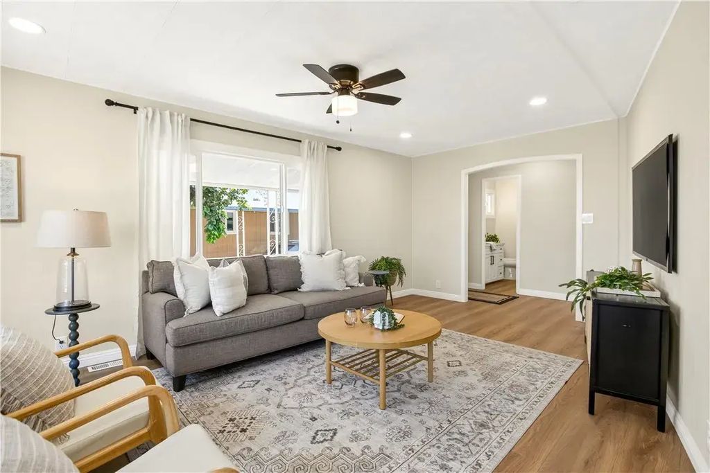 3530 Damien 249, La Verne