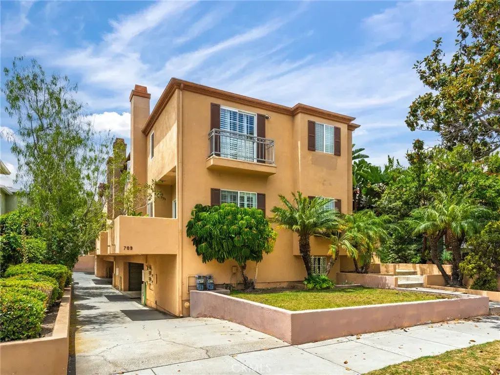 703 Main Street 2, El Segundo