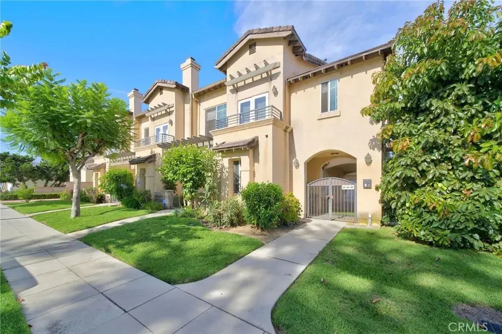 330 S Pine Street, San Gabriel