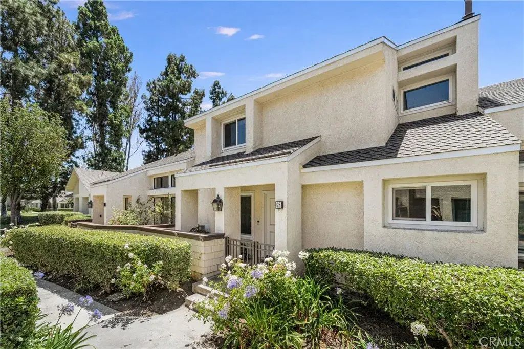 65 Claret, Irvine