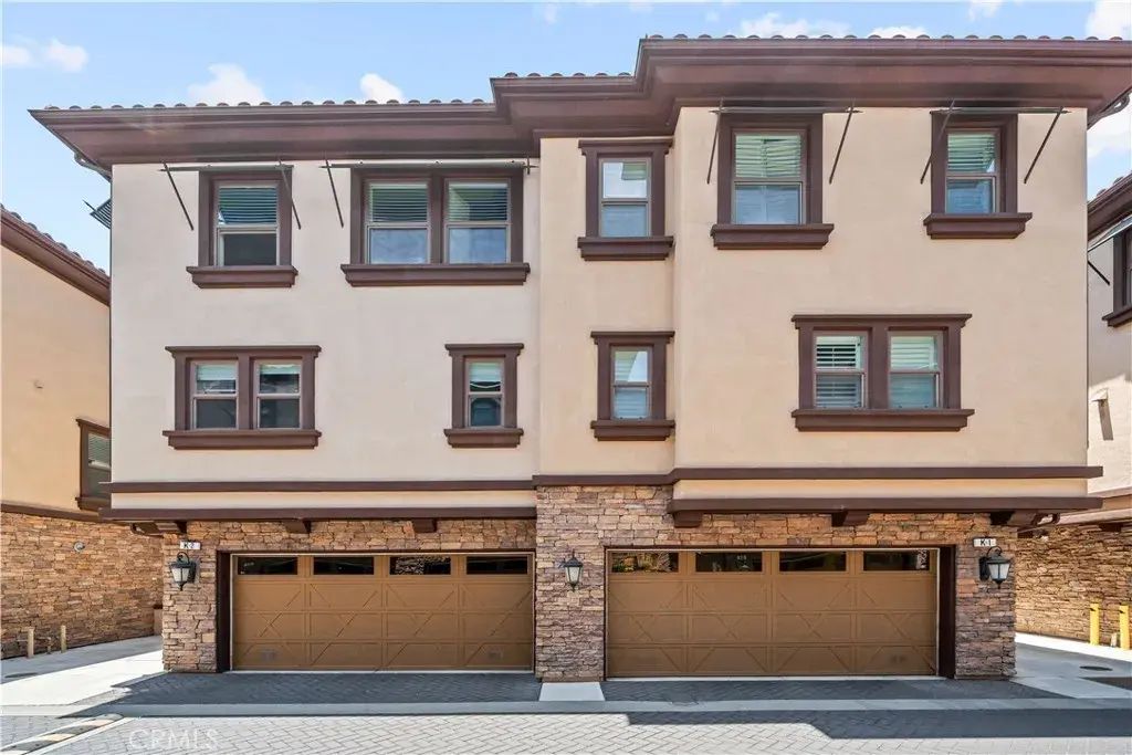 656 West Huntington Drive K-1, Arcadia