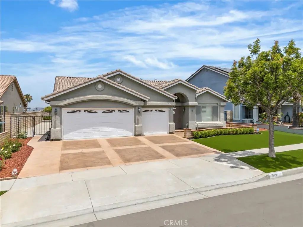 1049 Salem Drive, Corona