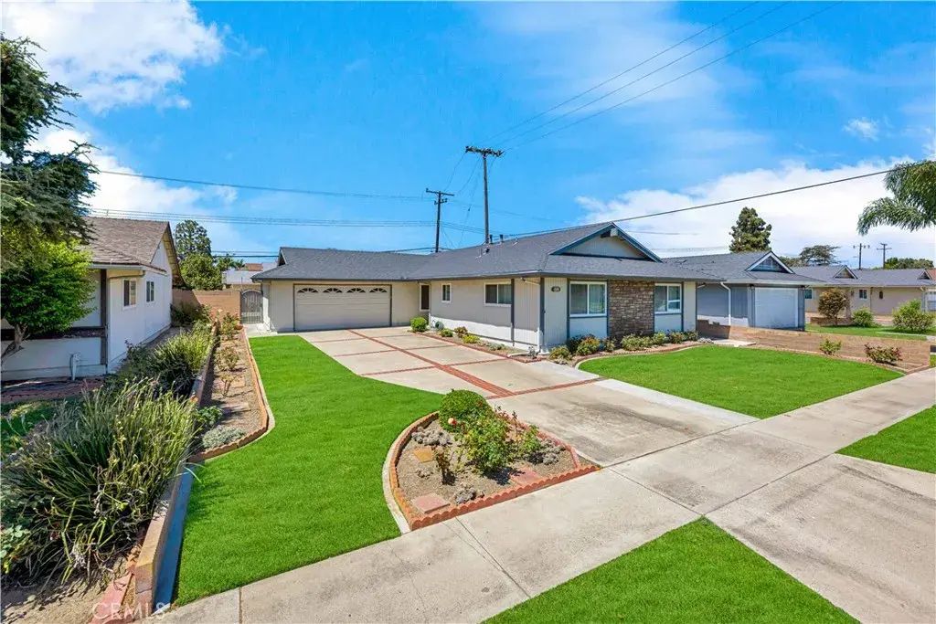 9413 Toucan, Fountain Valley