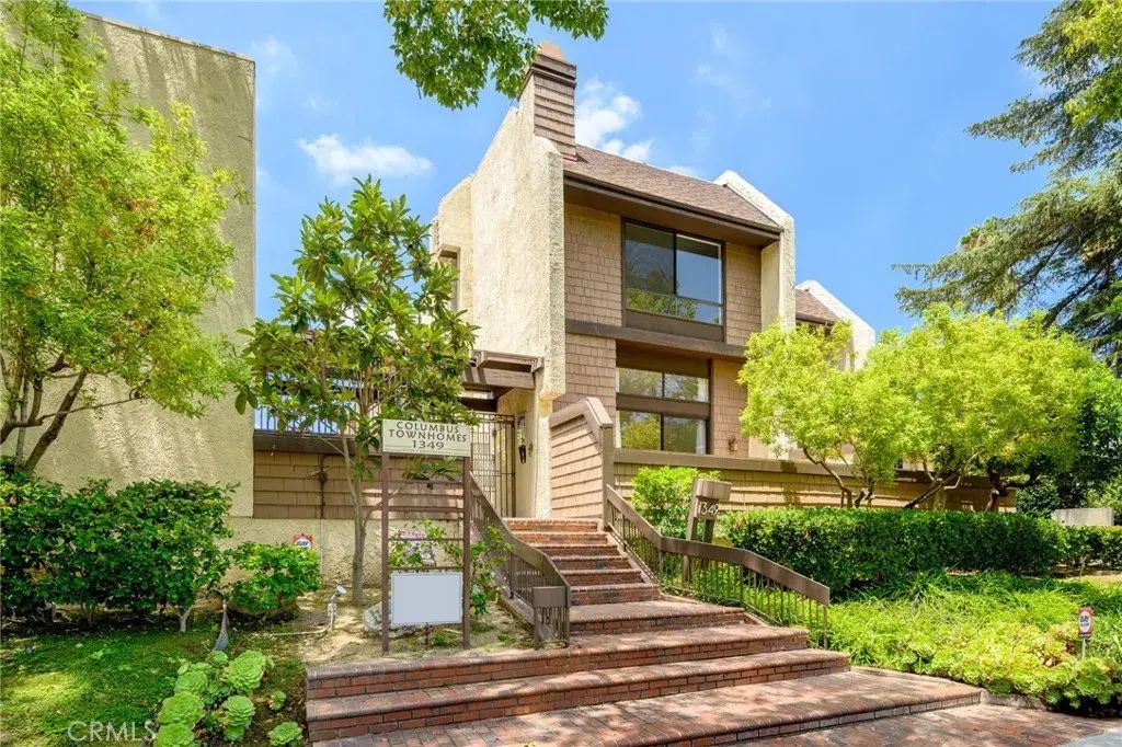1349 N Columbus 21, Glendale