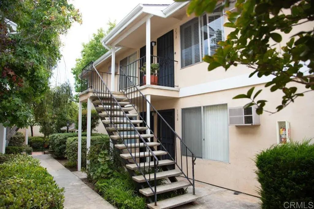 4800 Williamsburg Lane 236, La Mesa