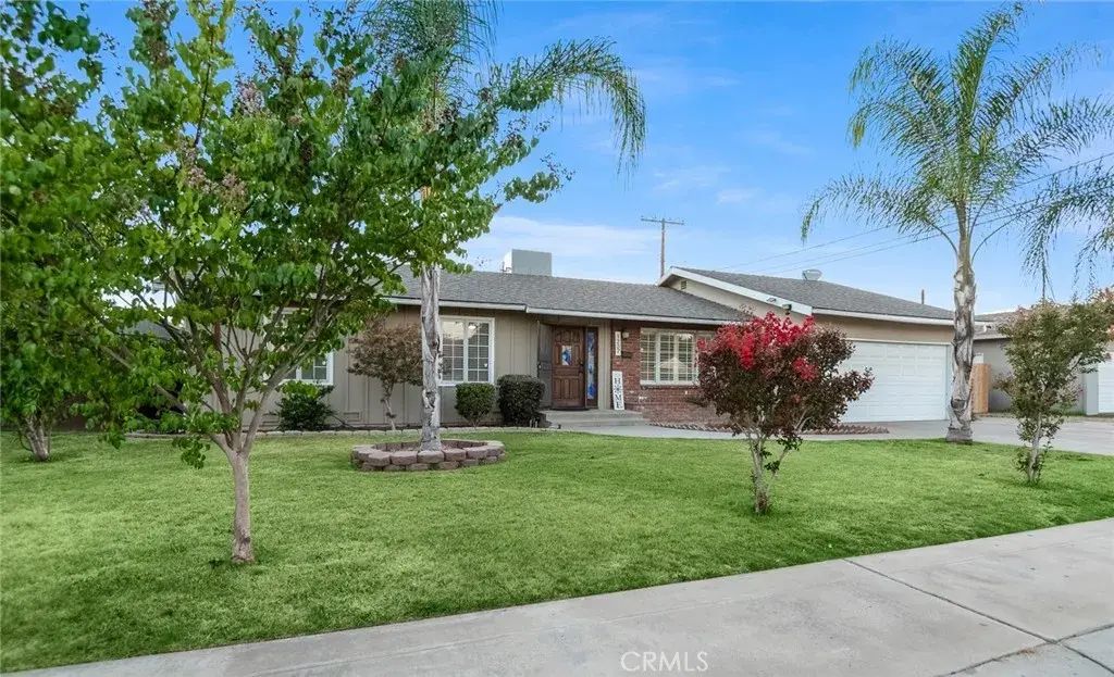1237 S Clover, Visalia