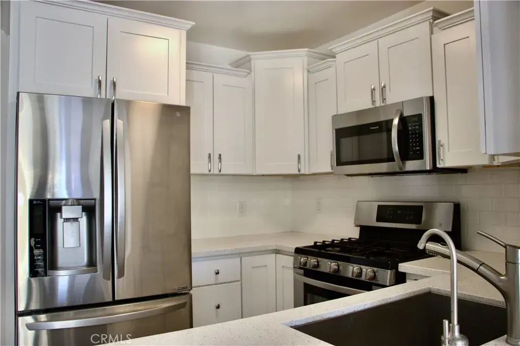 14560 Clark Street 105, Sherman Oaks