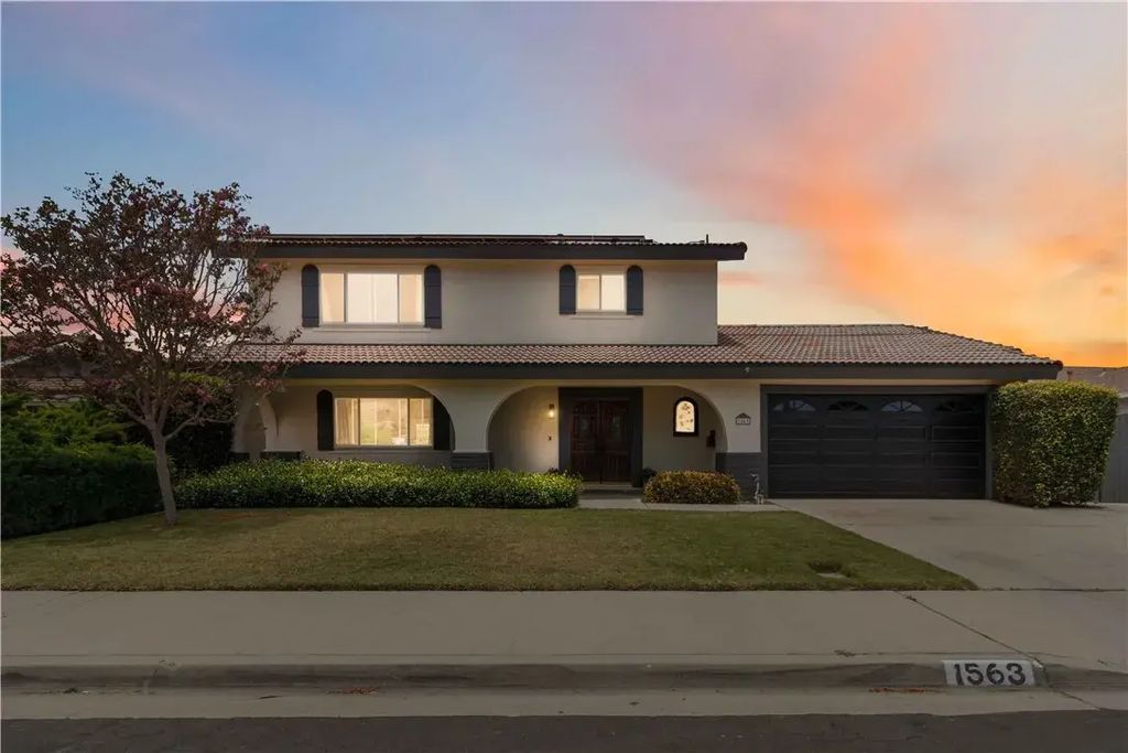 1563 Cipres Court, Camarillo