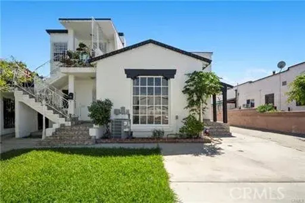 2546 S Bronson, Los Angeles